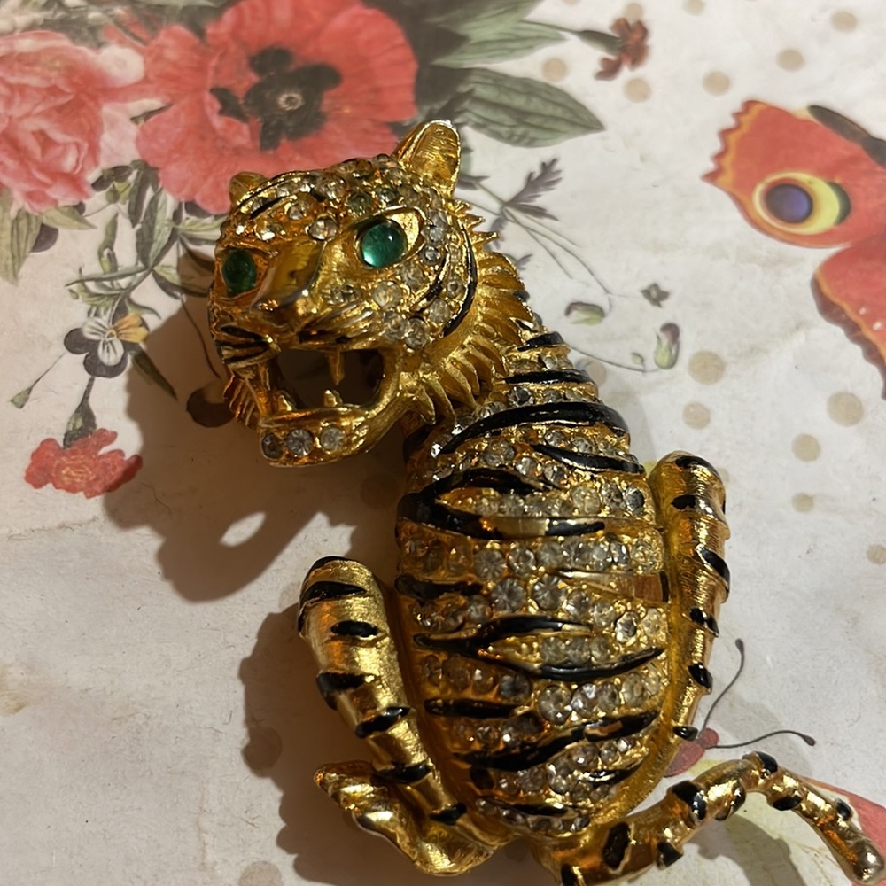 Vintage Franco's Tiger Brooch Pin. Some wear.